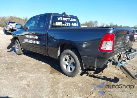 2021 Ram 1500 Big Horn 4X4 6'4 Box z USA, uszkodzony, nr VIN 1C6RRFBG4MN741276